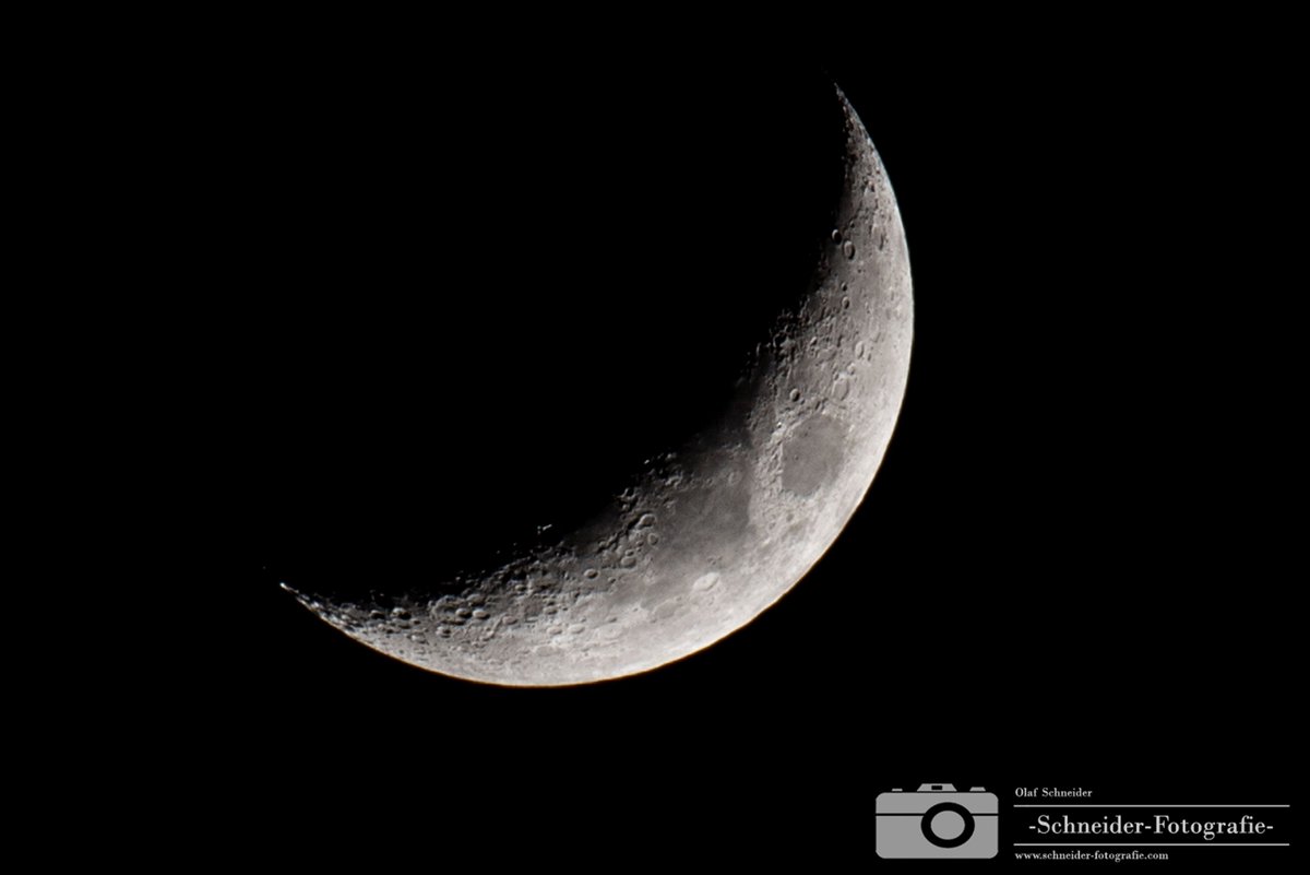 ComFotografie's tweet photo. Berlin- Rudow moon phase: 25.9%
Date &amp; Time: Mar 7, 2022, 7:55 p.m
Moon direction now: 256.12° WSW
Moon distance now: 398 000 km https://t.co/HUhcQDe4zF