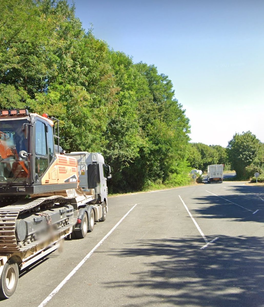 RoutiersGays's tweet photo. Dép 79 (Deux-Sèvres)🇨🇵 
🅿️Aire de Champs-Blanchard 
🛣️D650 Celles/Belle➡️Melle
👥Routiers Commerciaux locaux 🔞. 
🐾Wc (gloryhole) bois, cabine 
🕖 Journée, soir et nuit 
⚠️Soyez prudents
🚔 Soyez discrets
🚯 Respectez le lieu🌳

👍🏼Merci @JoLePompeur https://t.co/P3gVMk0aGW