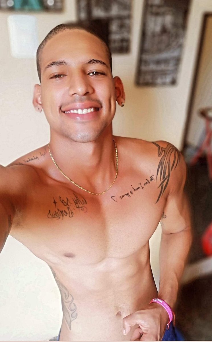 Moreno29jm's tweet photo. Feliz inicio de semana 💥😎😉
#Lima #Peru #soltero #salidas #Like #RETWEEET #SiguemeYTeSigoAlInstante #adulto #sex https://t.co/8NXPePq11G