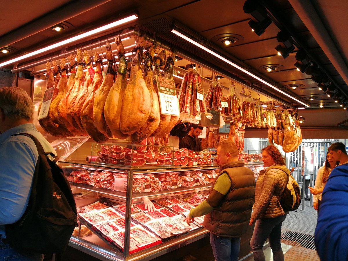 Este mercado es un imperdible en tu #viaje a #Barcelona, conócelo 😍👉 solounviajero.com/?p=872

#viajar #mercado #laboqueriamercat #laboqueria #cataluña #españa #europetravel #europe #travel