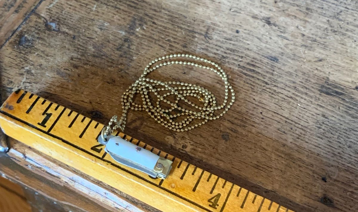 DETROITTRASH's tweet photo. Vintage mini handcrafted 1 inch pocket knife pendant necklace hung on 28 inch raw brass ball chain

https://t.co/FjlbvQHgWb
or
https://t.co/6V913QGhS1 https://t.co/pxJLTfx8Wj