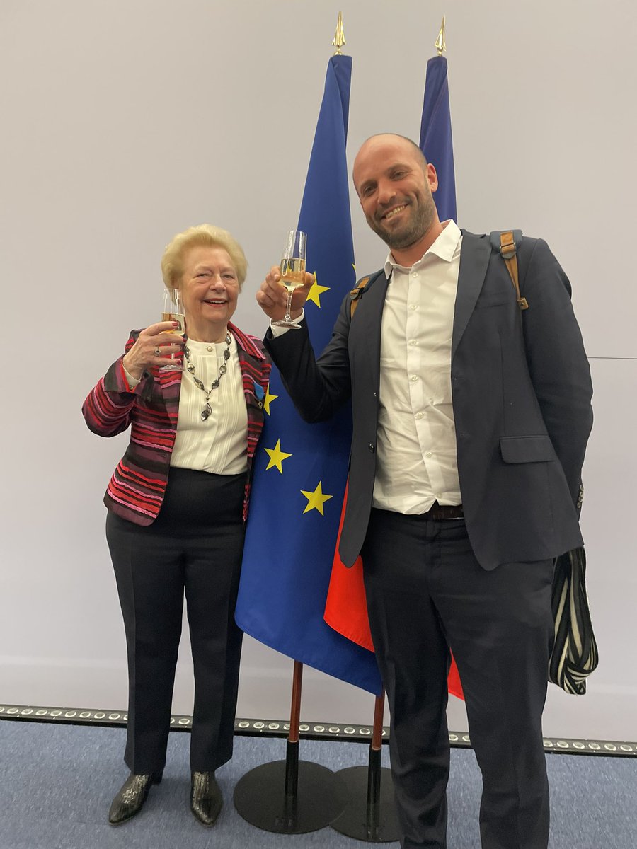 Arnaud Gallais 🔆🙈🙉🙊🗣 tweet media