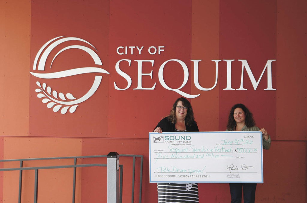 SoundCommunity's tweet photo. This weekend, we celebrated the Sequim Sunshine Festival as title sponsor for the drone show. Our team reports it was the perfect #SunnySequim day for the Sun Fun Color Run!
https://t.co/CfCFY6jZYN https://t.co/k5A3uf6crg