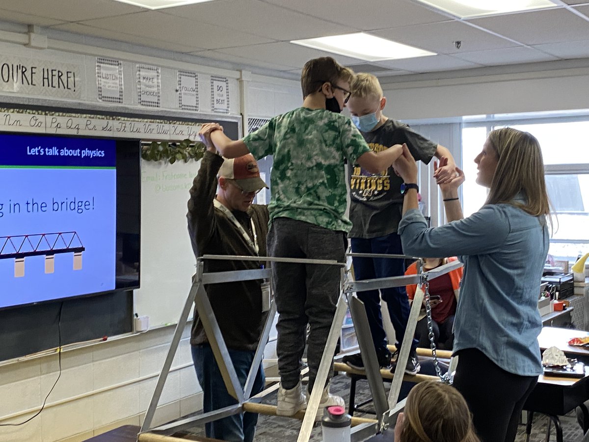 mndotsoutheast's tweet photo. Fun morning with the Blooming Prairie 6th grade students discussing #STEM related topics, such as physics, during our Bridge-in-a-Bag activity. Check out info about this activity and other STEM resources at https://t.co/od575iHlaA. #SteeleCounty https://t.co/illK8jYwzm
