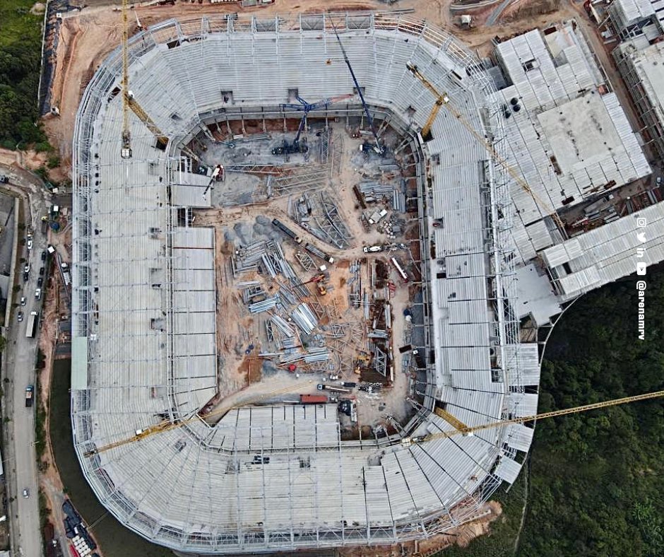 ArenaMRV's tweet photo. Arquibancada superior está completa. 🎆

Foi instalado nesta 2ª feira (7), o último degrau da arquibancada superior da Arena MRV. https://t.co/1yujNpRky2
