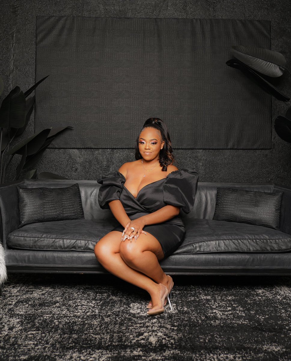 ____mirrr's tweet image. 25 &amp;amp; living the life I prayed for . If no one is proud of me, I’m beyond proud of myself. I beat the odds. I beat depression. I beat the rumors. Not the journey I planned, but Gods plan is perfect ! Thank you God for never taking your hand off of my life! Here’s to more life 💓