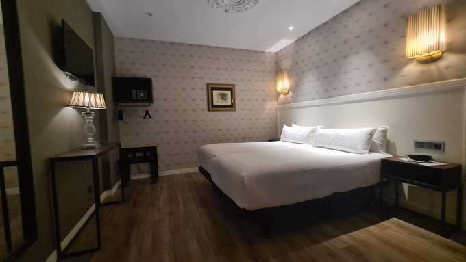 Good night twitter  Today i made 3 videos today and tomorrow I still have a lot of content for you I'm<a href="/tag/alicehunter"class="tags"><span>#alicehunter</span></a>