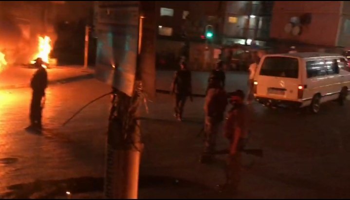 CliffShiko's tweet photo. Several roads in Alexandra have been closed to traffic due to the overnight sporadic protest. Dudula supporters say they will shutdown the suburb for the rest of the week #OperationDudula #AlexProtest #AlexShutdown https://t.co/EgKZX1l2bu