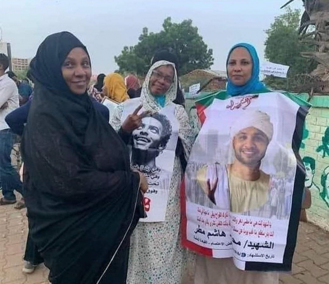 AMINFIX's tweet photo. مَولايَ إِنَّ الشَمْسَ في عَليائِها
أُنثى.. وَكُلُّ الطَيِّباتِ نَساُء

سلامً يا نِساء الأرضُ قاطِبة في كِل مكان
#8marchwomensday https://t.co/zZPBPT3uNh