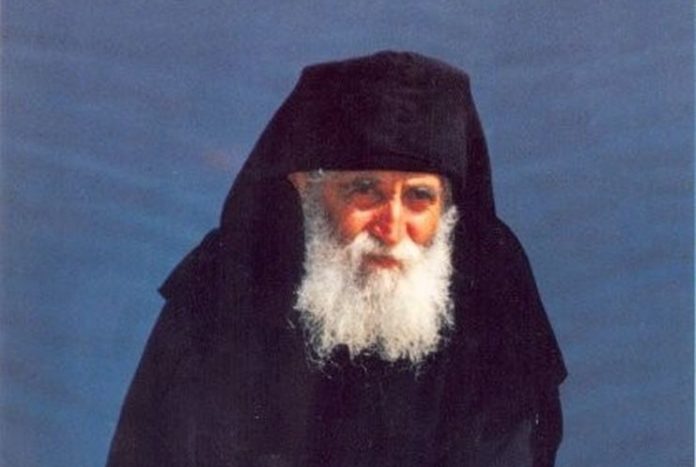 Άγιος Παΐσιος: Αν παραβλέπουμε τα σφάλματα των άλλων, θα παραβλέψει και ο Θεός τα δικά μας!!!