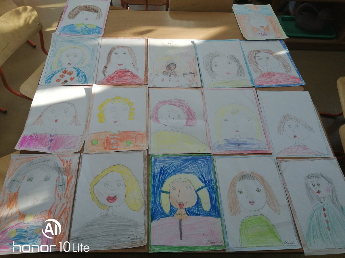 Рисуют дети'Портрет мамы'