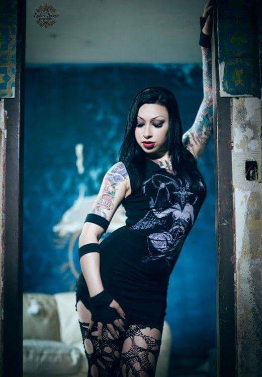 Sexy Metal Girls (@metalgirls5) on Twitter photo 