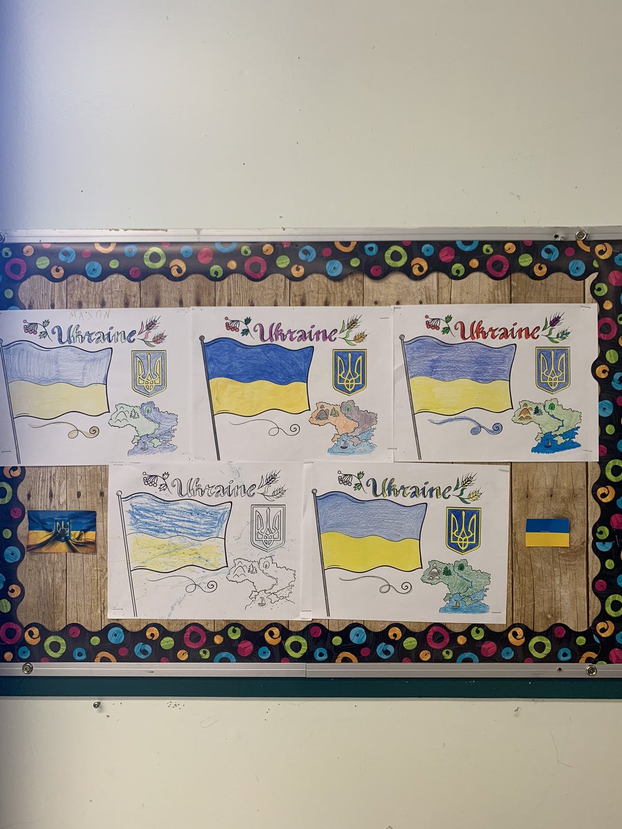 8bethhmorris's tweet photo. Over the past week we have spoke about how we can be #Upstanders. Here are some books we used to help explain and understand the meaning of a refugee and an upstander. 🇺🇦🌻#LightUp2022 @NLESDCA @SISNLESD
https://t.co/b7ygPMyWm3
https://t.co/Ji2WI8IHh1 https://t.co/tGeokHDeBD
