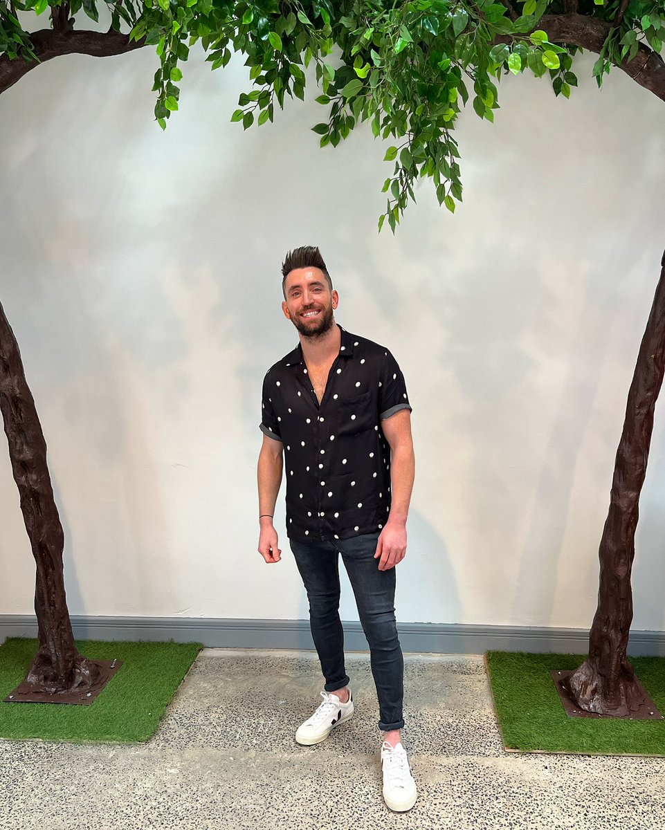 RyanHand_'s tweet photo. Had a ball DJ’n at Waterman House on Sunday bringing those funky disco and house vibes to the #nibloggerbrunch
🕺🏻🎷🥁🎧
#nibloggerbrunch #watermanhouse #dj #party #event #housemusic #disco #music #tune #brunch #sunday #weekend https://t.co/DxxpXdX5Tb