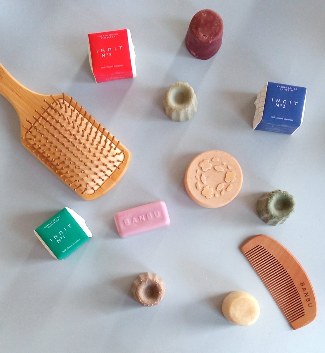 💆🏻‍♀️Cuida tu cabello de una manera sostenible.

🍃Sin productos contaminantes tanto para ti como para el medioambiente 💚🏞️

⛔🧴Sin plásticos

🐰Productos crueltyfree

💫 Y con un resultado de 10 ✨

🛒Todos ellos disponibles en: 

tiendazerowaste.com