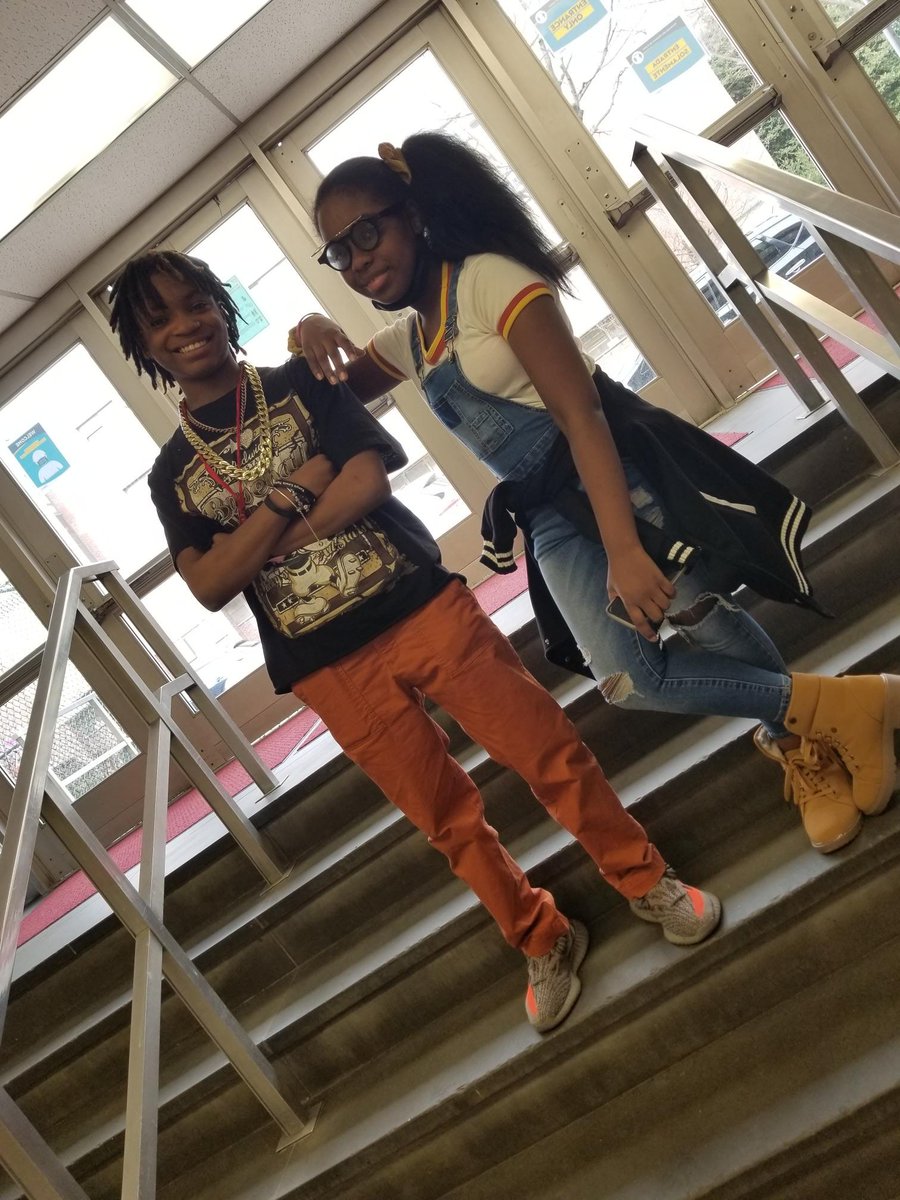 GATEWAYIS364 tweet media