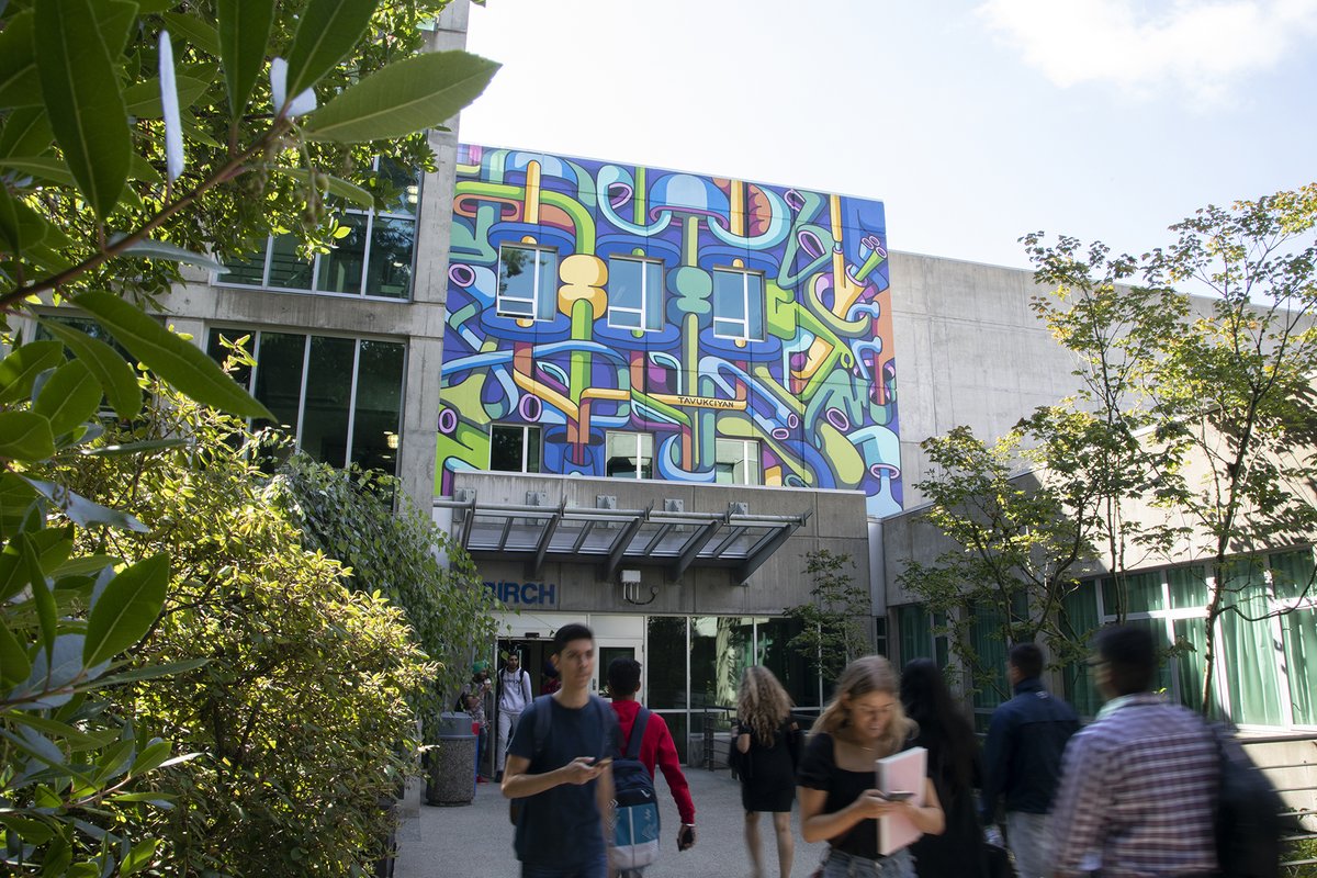 CapilanoU's tweet photo. CapU and PEI's @hollandcollege have signed a pathway agreement that allows Holland's Business diploma graduates to continue their studies and complete a business degree with CapU. https://t.co/SCj2W7fCar #degreepathways #cdnpse https://t.co/RDjpn31fHp