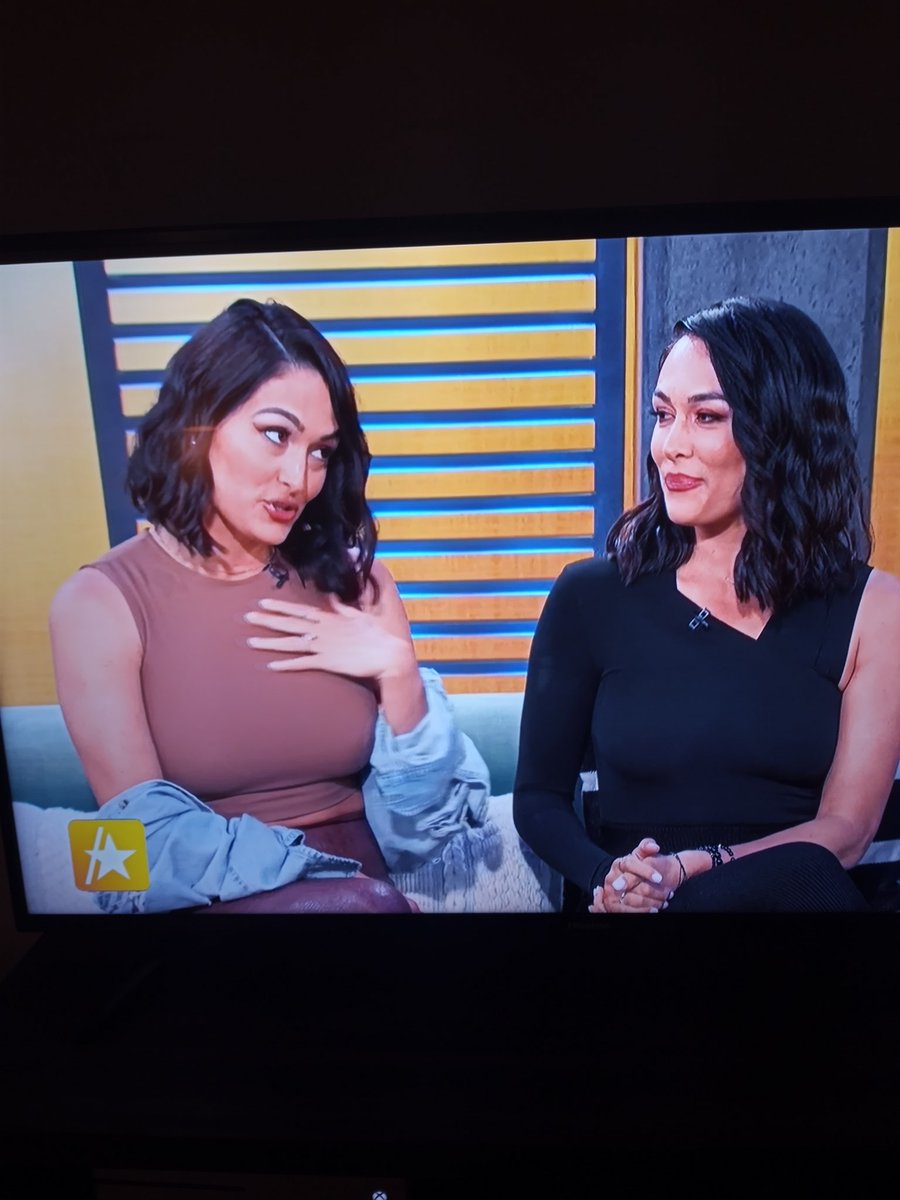 I love seeing my heroes so happy.  I'm going to miss Nikki  on Monday nights after #AGTExtreme is over.  I love the Bella Twins so much.  #BellaArmy #fearlessnikki #AGTExtreme #Briemode https://t.co/sL3iyVNZqC https://t.co/PuvEf6w8Au
