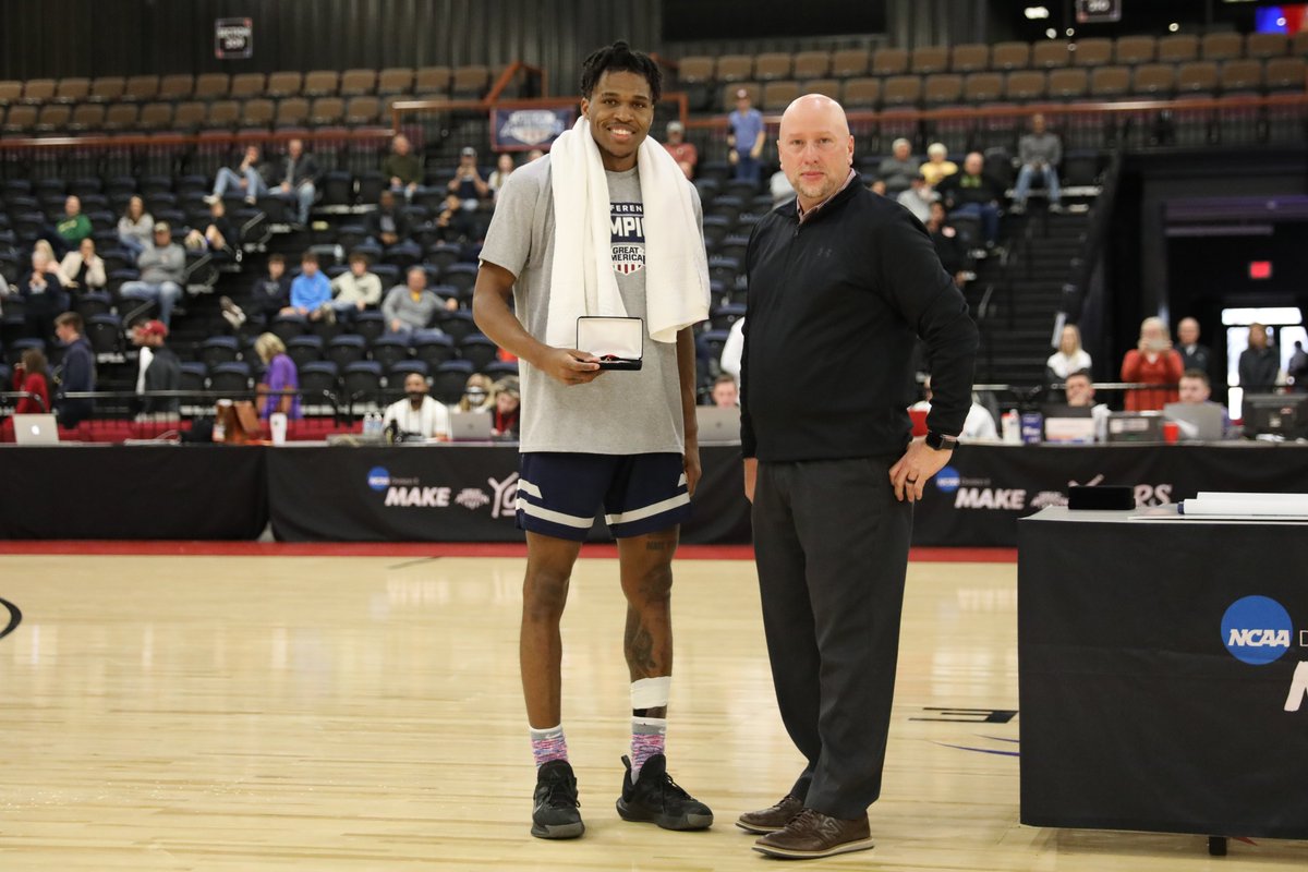 SWOSUHoops's tweet photo. Damion Thornton wins tournament MVP, Kamden Gipson also gets on All-Tournament team! https://t.co/uwyRvGy2TH