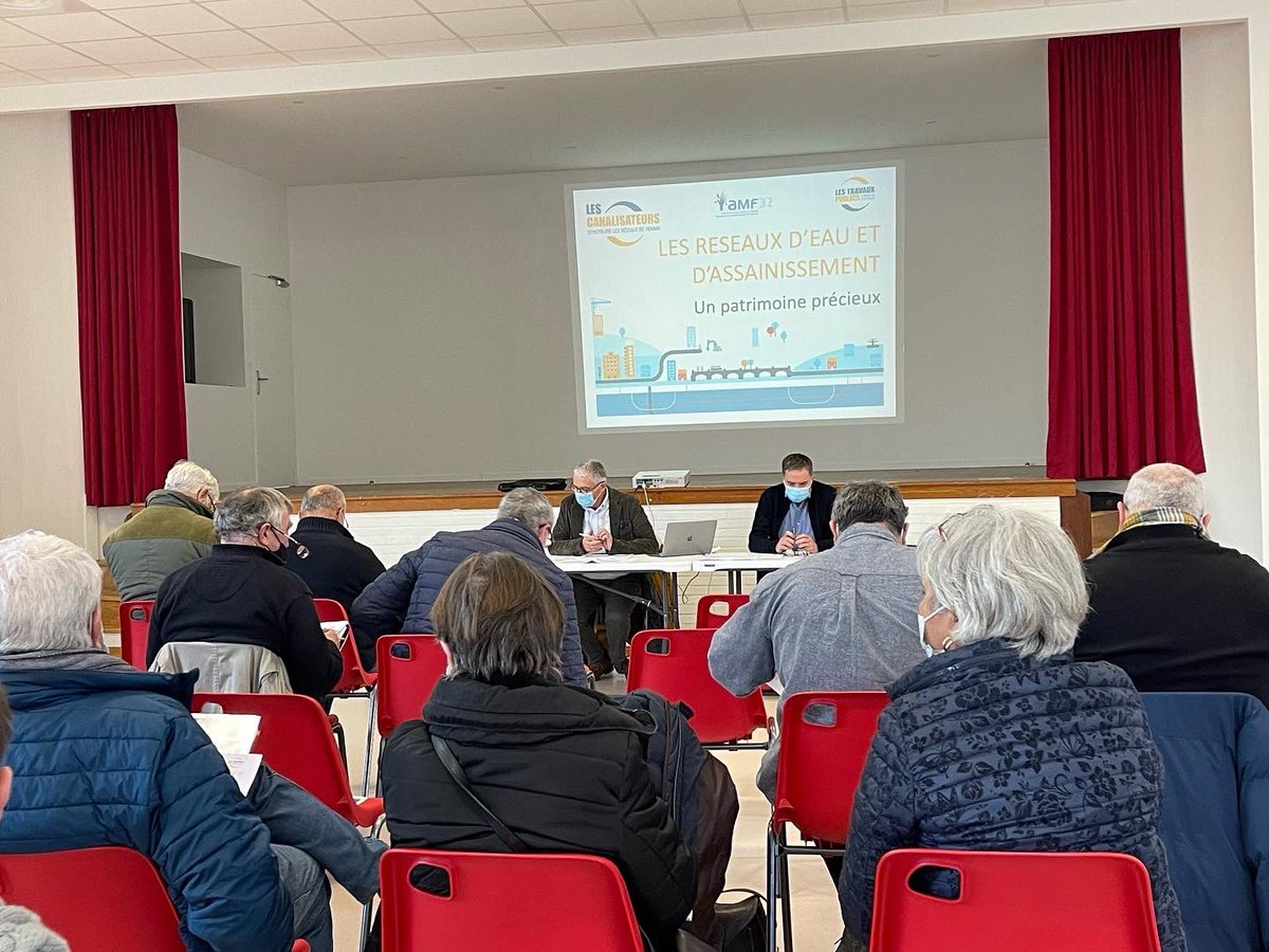 BastienPorta's tweet photo. Réunion organisée par l’#AMF32 sur le thème de " la gestion du petit et grand cycle de l’eau" en association avec la fédération régionale des travaux Publics d’occitanie.
Poursuivons l’aménagement de notre territoire, et ainsi répondre aux attentes de nos concitoyens. https://t.co/tT1yoUc5zV