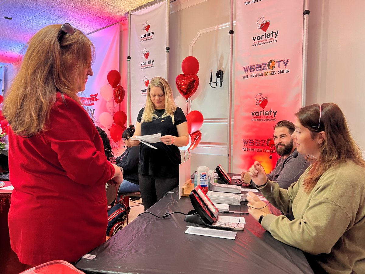 CradleBeachInc's tweet photo. Congrats to the Variety Club on 60 years! The Cradle Beach team had a great time Sunday taking pledges. We are so grateful for your dedication to our community &amp; for the support you give Cradle Beach &amp; our children attending camp. Thank u to all donors who contributed this year! https://t.co/sDh3MtvZJS