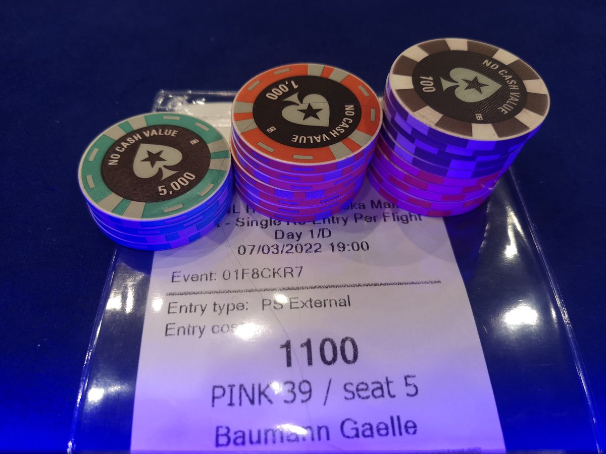 Mais oui ce sont bien des jetons de poker 😍 Il était temps ! #EPTPrague Main event #Eureka
