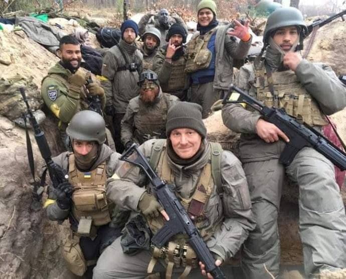 darksecretplace's tweet photo. From Ukrainian Armed Forces

"The International Legion is in action and is already defending Kyiv.

✊Thank you to the volunteers from the USA, Great Britain, Sweden, Lithuania, Mexico and India."

(Where'd they all get FNCs?) https://t.co/QXYJFFo9cb