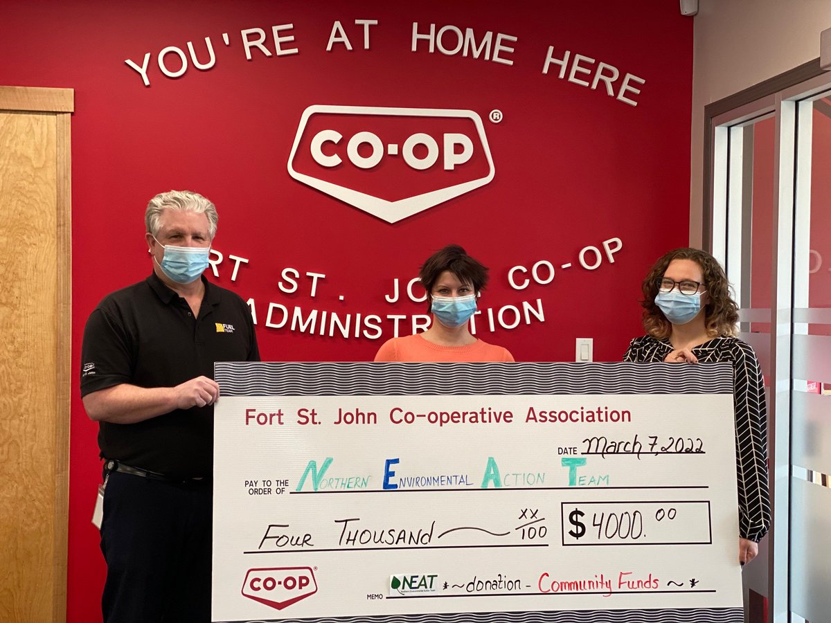 FSJCoOp's tweet photo. Brad Lussier presented NEAT with a cheque on behalf of @FSJCoOp  for $4,000 in support of Meals on Wheels https://t.co/rli0BIGpsR