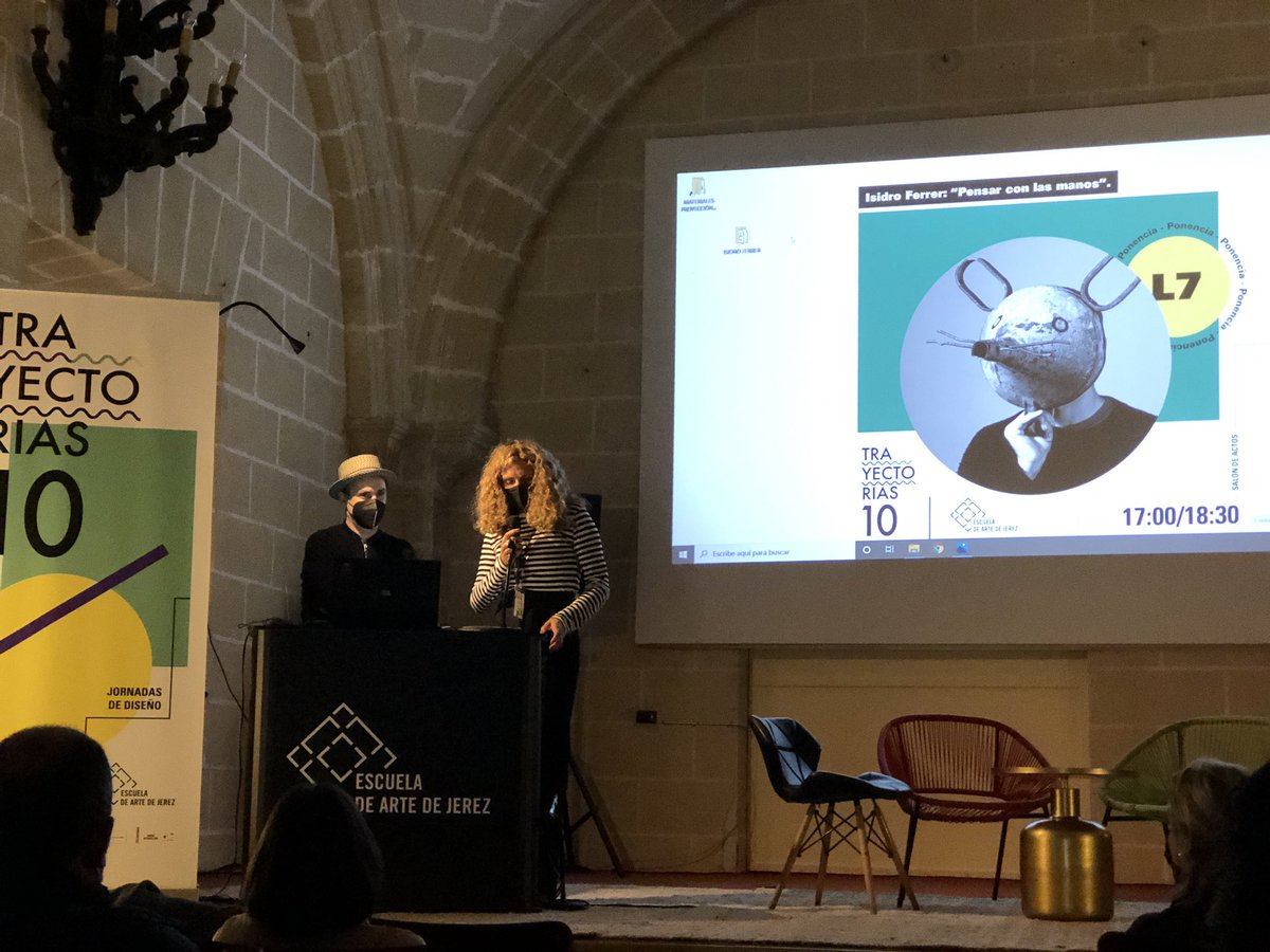 CEPdeJEREZ's tweet photo. En #trayectorias10 @eajerez con #isidroferrer @EducaAnd @FormacProfAnd aprendido a mirar y a parar https://t.co/MrHkj09S9M