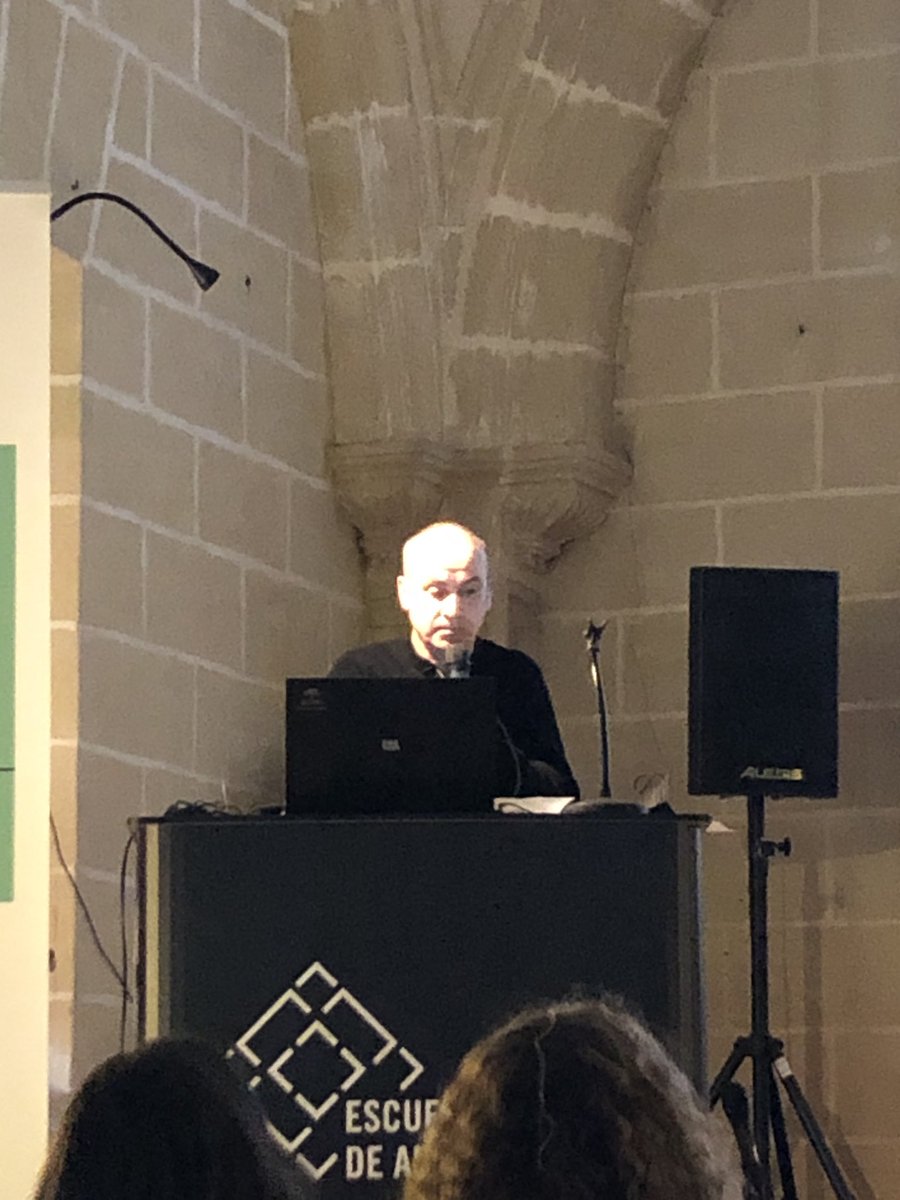CEPdeJEREZ's tweet photo. En #trayectorias10 @eajerez con #isidroferrer @EducaAnd @FormacProfAnd aprendido a mirar y a parar https://t.co/MrHkj09S9M