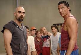BajoSanta's tweet photo. Una de las mejores películas carcelarias de la historia del cine. #Celda211 (2009) #LuisTosar #CarlosBardem #DanielMonzon https://t.co/3SedMOtI2K
