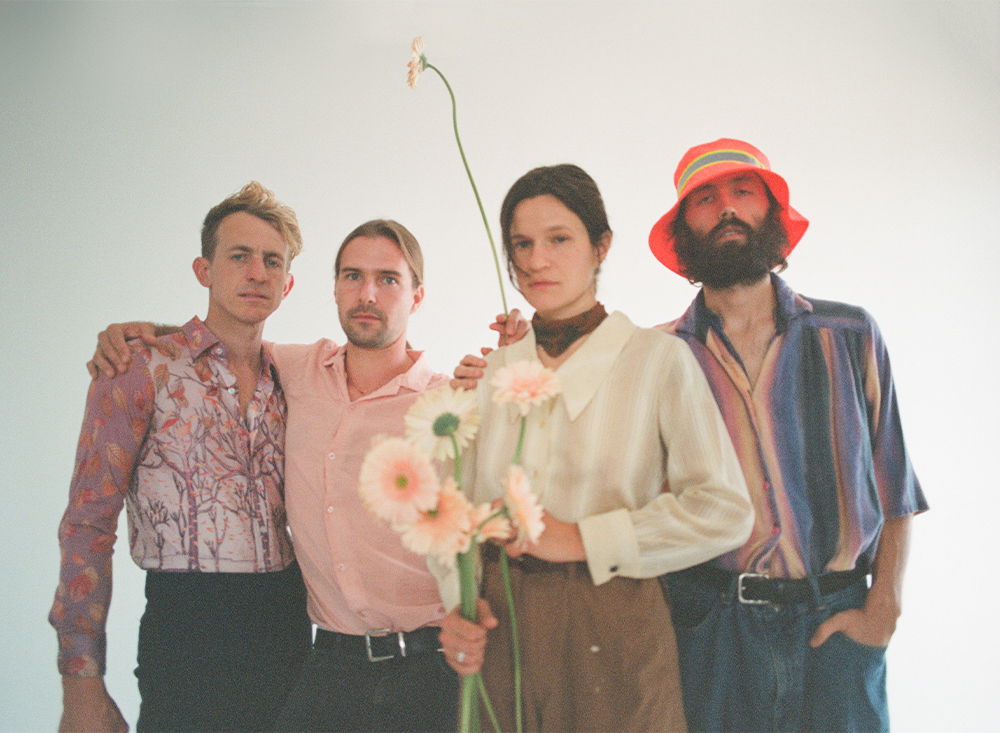 “One of the best nights of music I’ve experienced in a long time”- <a href="/EddieToomerMcA/">Eddie Toomer-McAlpine</a> reviews alt-folk rockers <a href="/bigthiefmusic/">Big Thief</a>'s recent packed out gig <a href="/MancAcademy/">Manchester Academy🐝</a> 
 
🔗bit.ly/3KuQrE5