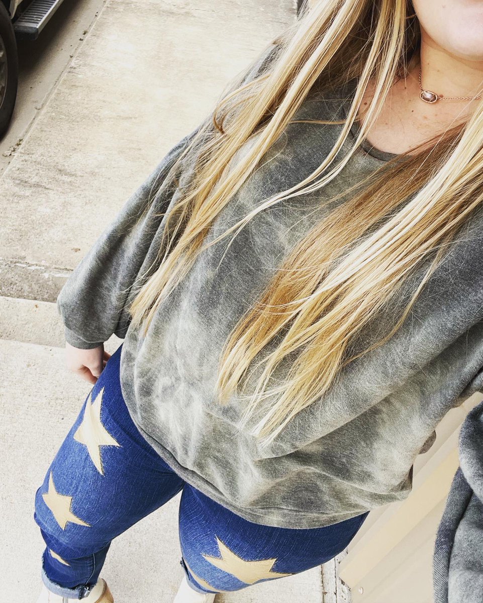 I put my ⭐️ pants on today to get stuff done. Happy Monday y’all! #monday #yeehaw
