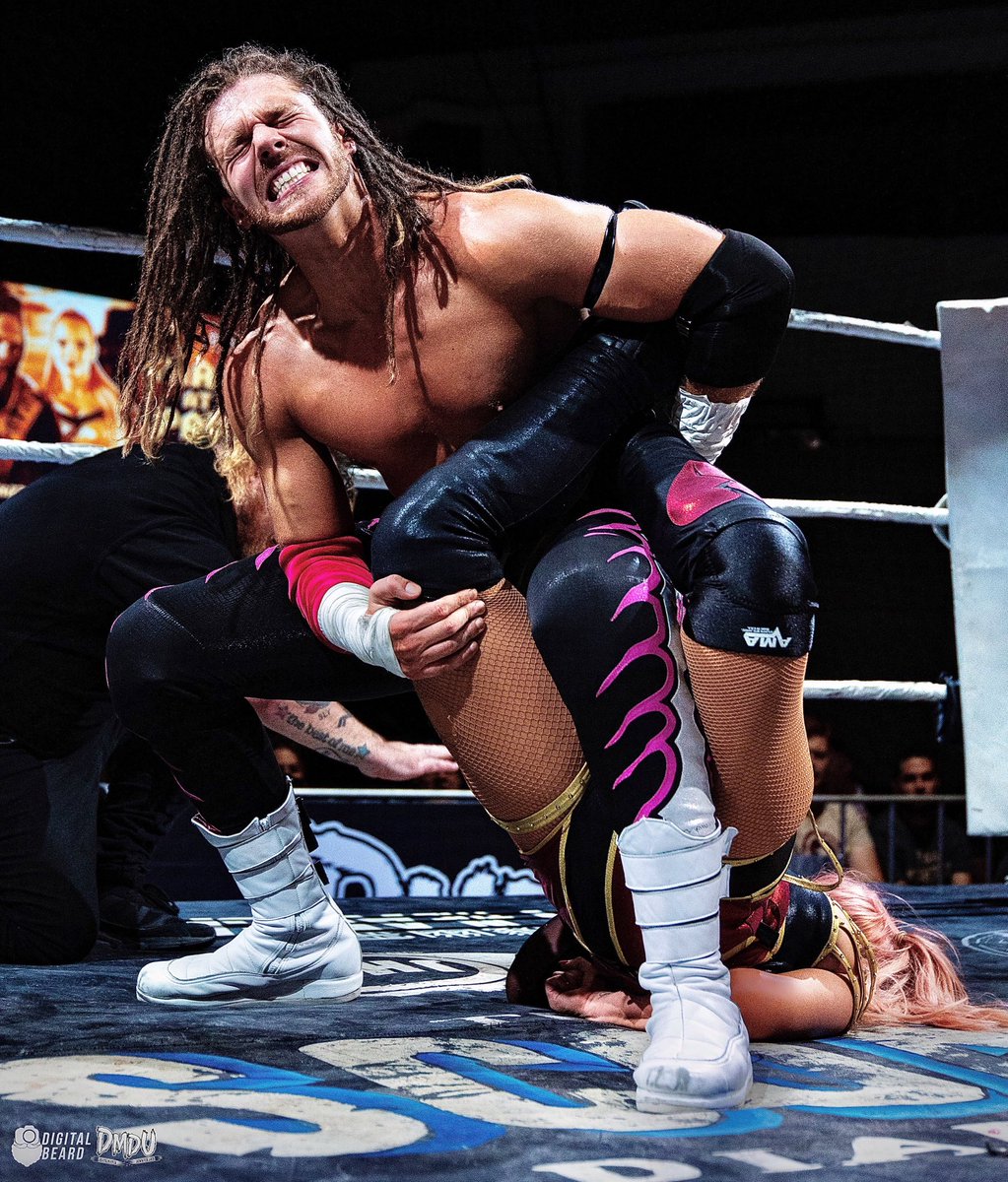 JXT_Official_'s tweet photo. Just got told my Hamstring is officially torn.
So you could imagine how much pain I was in trying to hold this Sharpshooter with a freshly torn Hammy.
But no bookings will be missed, nor matches I’m in cancelled.
We’re workers. We make our dates & work around it
#JayStick https://t.co/JjVTHuGzPa