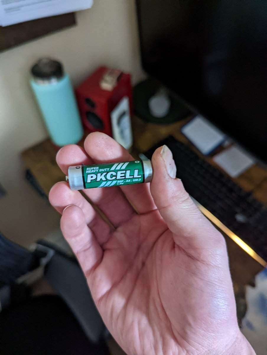 Manicknux's tweet image. Aw my pukcell.