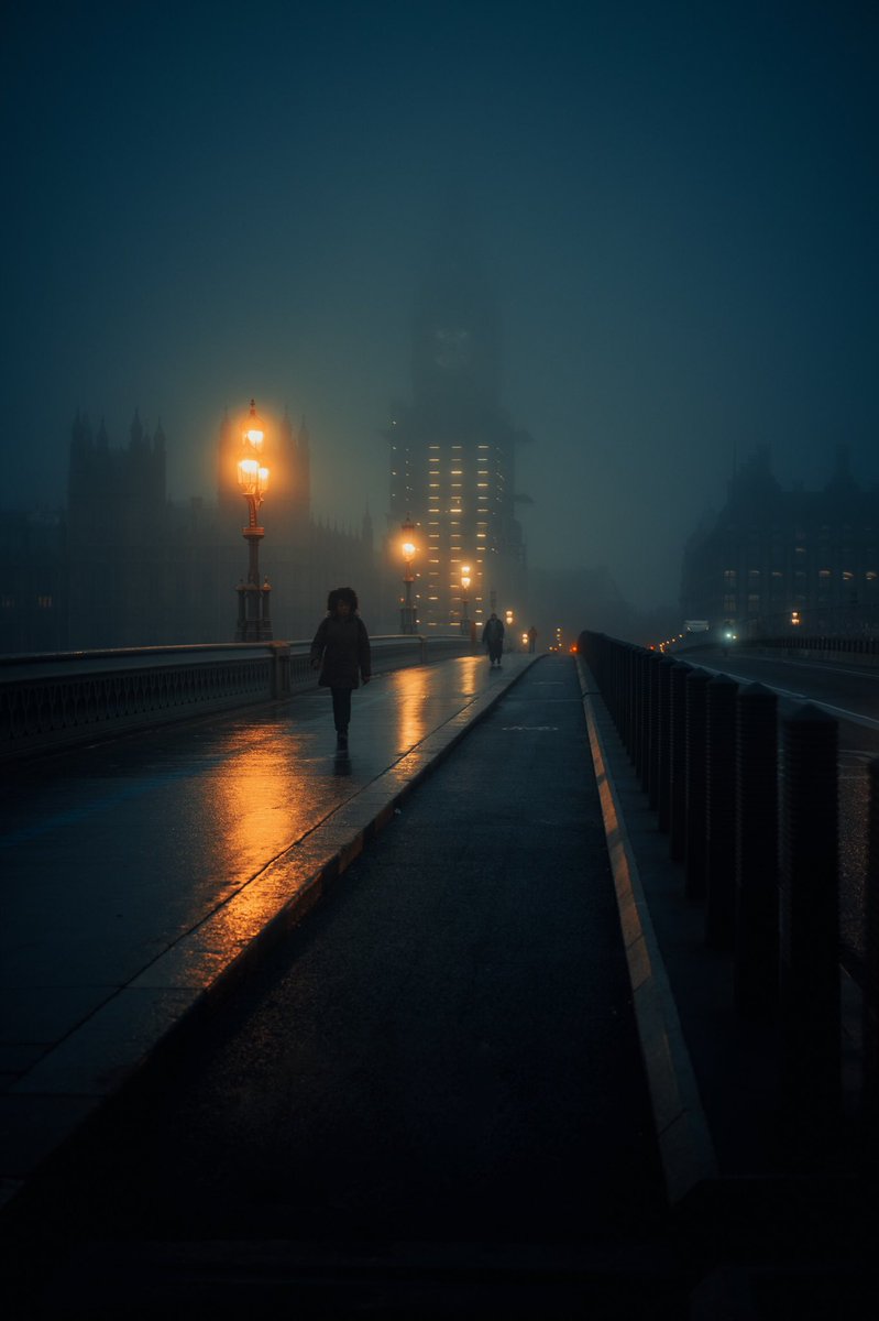 turkwisee's tweet photo. Morning Grind🥶

‘Foggy London’ collection (link in bio)

Just 4 1/1 NFT pieces remaining 💎 https://t.co/QKecRXgDIx