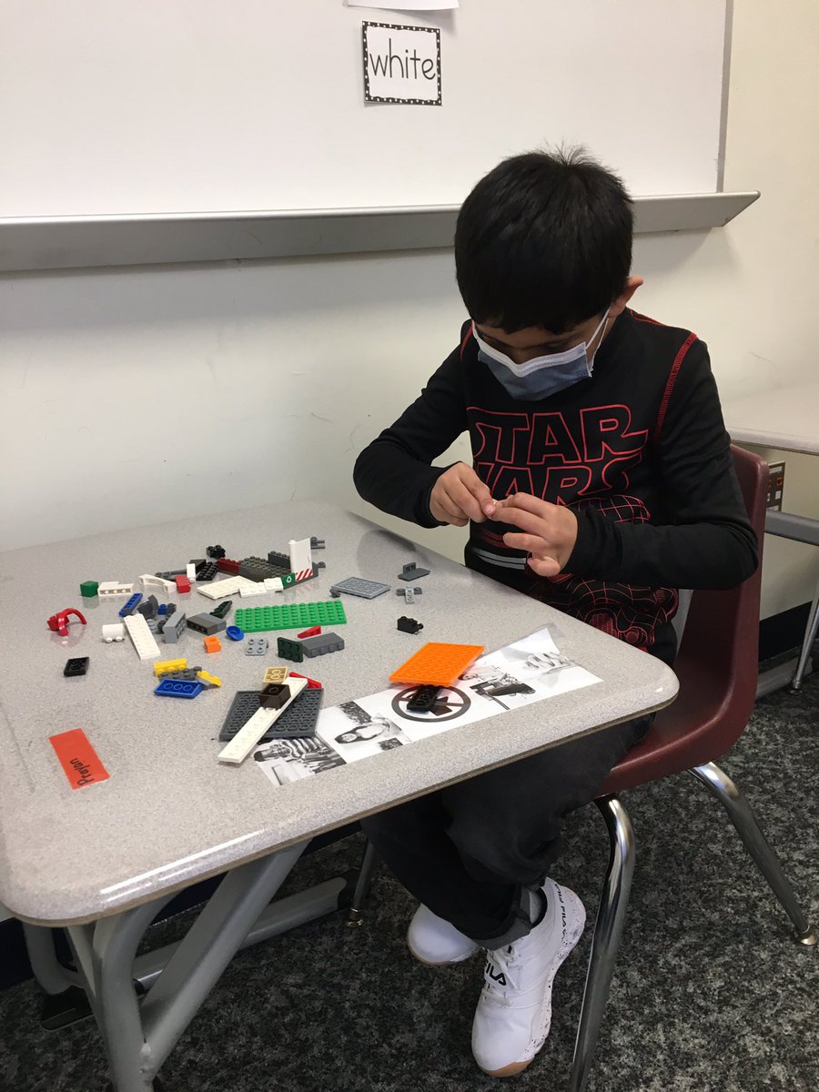 ELEteacherFRCS's tweet photo. Using Legos to build a setting for a story! Build it, talk about it, write about it! https://t.co/4tE0FKymcJ
