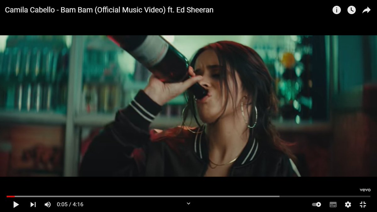 csshamelesss's tweet image. A maioria da galera notou as semelhanças entre o mv de Bam Bam com o de Bad Things. Em BT ela tem um um relacionamento complicado e em BB ela tá sofrendo pelo termino de um relacionamento. Agora bora fanficar sobre BB, afinal é pra isso que eu criei uma fc.