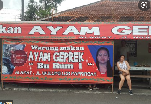 ogiklo's tweet photo. Asal u tau aja nich dalam agama Geprek mengenal tritunggal Bu Rum, Bu Made, Bu Nanik. Kamu gak perlu jauh-jauh ke Eropa buat cari validasi ayam geprek enak. Plis lahhhh https://t.co/Q2h1tHezvH