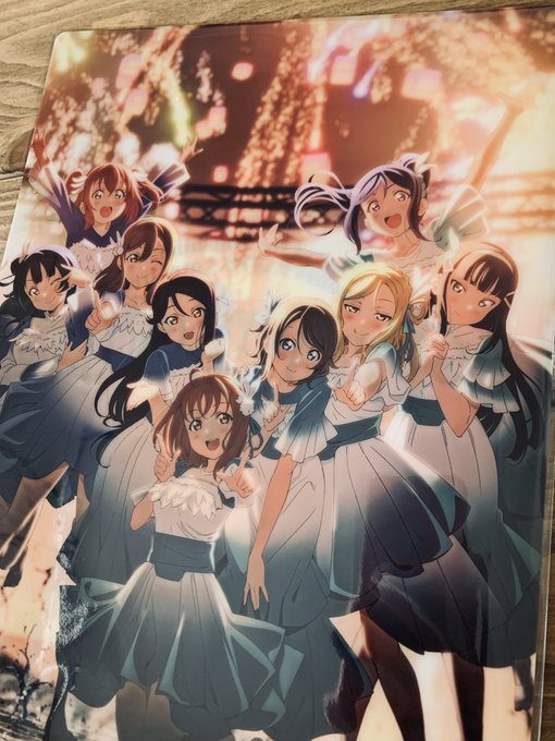 DREAMY CONCERTのアーカイブ特典が届いた。見れば見るほどポスター買い忘れたのが悔やまれる良い絵だ。 