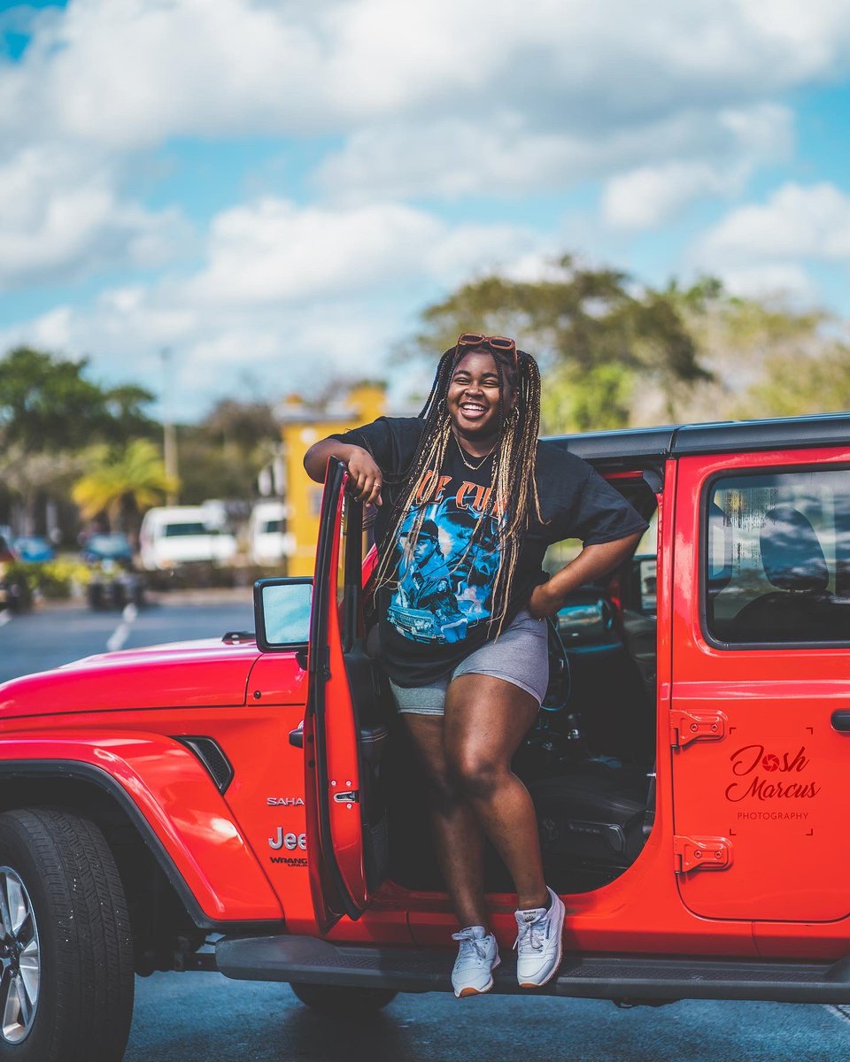 ItsJMarcus's tweet photo. What do u do when the sun is shining and u have ur daughters favorite automobile? U give her a mini photo shoot #mnphotography #photography #photographer #sonyphotography #sonya7iii #blackbusiness #PHOTOS https://t.co/97vsQPSuyi