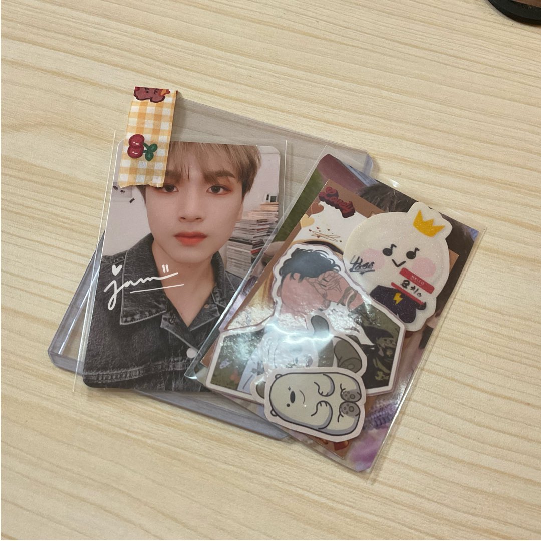 daegalbasket's tweet photo. ⇢ #forjamsbasket .....🧺
.....❀ haechan happy mail !
yaaaay !! nakauwi na siya ! thank you so much for packing it well & for the smooth transaction ^^ + freebies are so cool & prettyyyy <33
.....# @gembns #gemfeedbacks https://t.co/xnmeOMQNQI