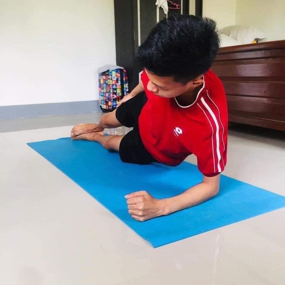 boypblo's tweet photo. Workout tipis-tipis https://t.co/YQ6gd9zkW9