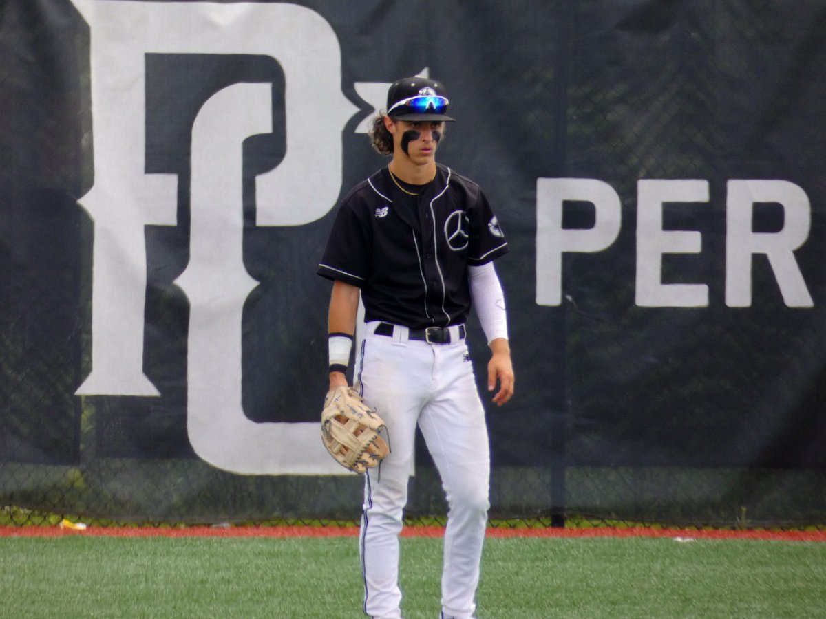 Fast start for <a href="/SkagitBaseball/">Skagit Baseball</a> OF <a href="/kylehenington/">Kyle Henington</a> - 10 for 27, 8 RBI, 8 SB in the NWAC North 🔥👀 #BenzAlum