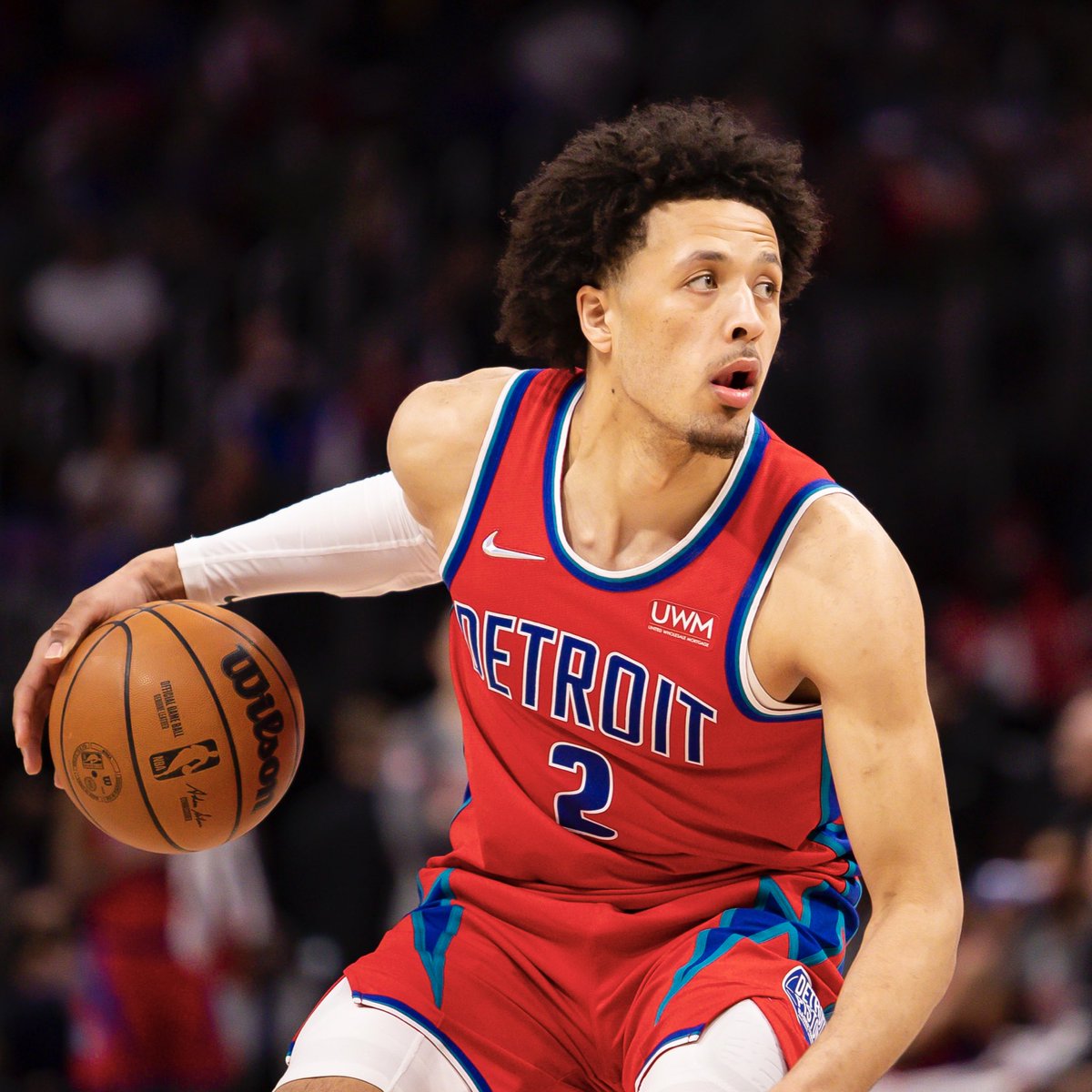 TheHoopCentral's tweet photo. Cade Cunningham tonight:

28 Points
10 Assists
6 Rebounds
1 Steal
1 Block https://t.co/5mywj7Tlmj