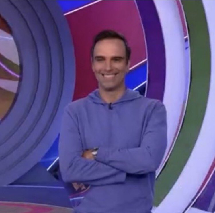 letgoms's tweet photo. "isso vc pode fazer sem o prêmio também" 
Gustavo servindo demais nesse program, ai jade te preserva mulher kkkkkkkkkkkkk https://t.co/PHo46c8sC3