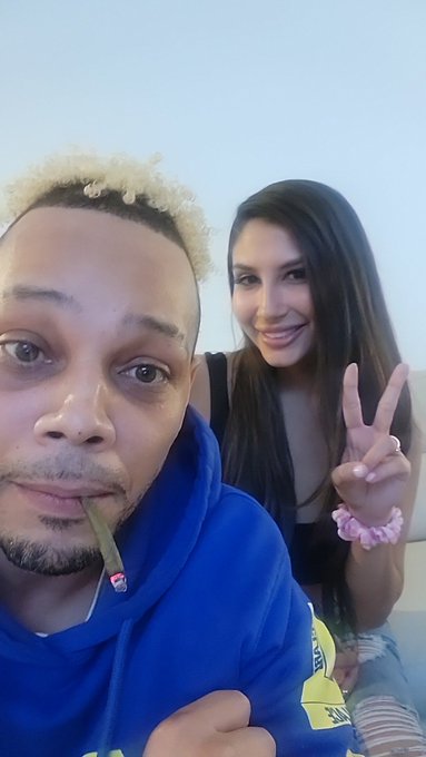 Donny Sins Xxx Featured In @thisis50 @thesource - I've been #high 9 years @Gianna_DiorXXX https://t.co/heCs2g6r9w