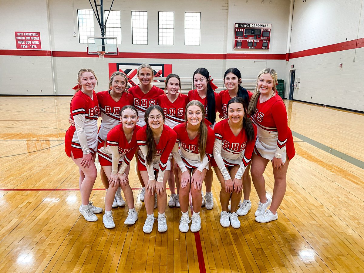 bhs_cheersquad's tweet photo. Cheering on our boys and girls teams in the District Tournament! ❤️🏀 https://t.co/6mcn0T1QaC