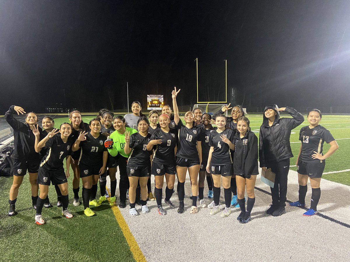 It was a rainy night but we had a great start to the season with a 3-0 win in our scrimmage vs Gainesville tonight!