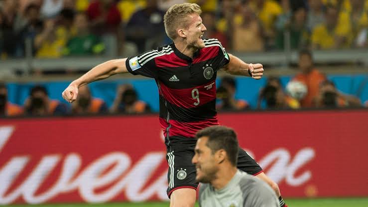 Guudo_'s tweet photo. O Arthur foi a Alemanha no primeiro tempo e o Gustavo foi o schurle entrando no segundo tempo. 

7x1 no bbb ao vivo https://t.co/rDwC3M9kYB